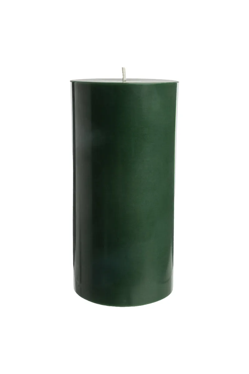 Tranquillo Handgearbeitete Stumpenkerze GLUMI forest, Ø 7,5 x 15 cm - grün – Produktbild 1 von 3