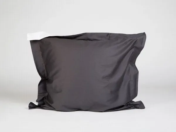 Yumeko Kissenbezug "Yumeko" aus Baumwollsatin, Dark anthracite/pure white, – Produktbild 4 von 4
