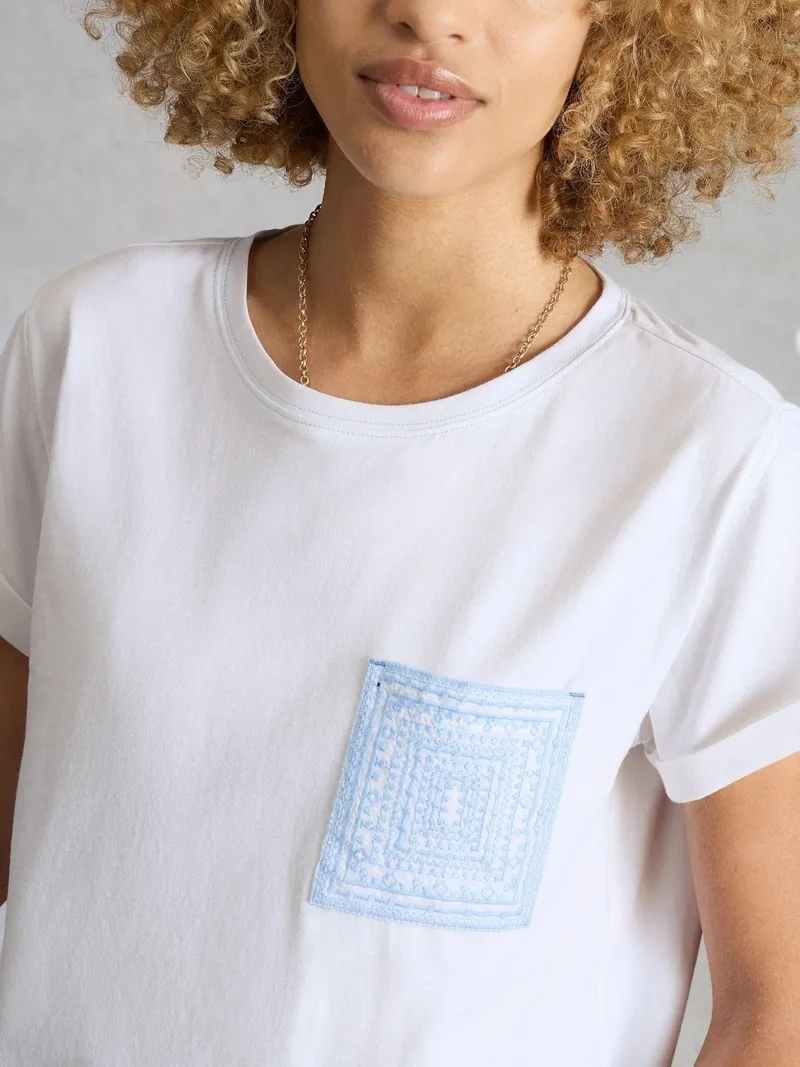 White Stuff T-Shirt Gina mit bestickter Tasche - 40, Weiß multi, – Produktbild 3 von 4