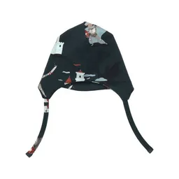 Walkiddy Baby Mütze GOTS zertifiziert, Bio-Baumwolle, dunkelgrün, Tiermuster, Bindebänder, weich & bequem – Walkiddy – Produktbild 1 von 1