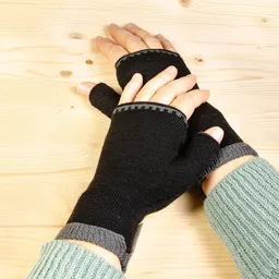 LANARTO slow fashion LANARTO slow fashion Pulswärmer mit kurzem Bündchen einfarbig gestrickt aus mulesingfreier Merinowolle – Produktbild 1 von 1