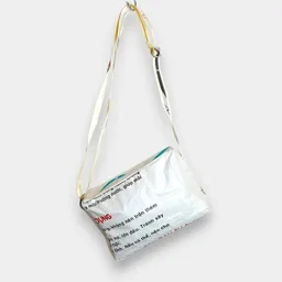 REFISHED fair fashion REFISHED fair fashion Tasche 'CROSS BODY' - upcycelte Fischfuttersäcke – Produktbild 1 von 1