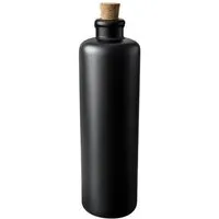 mikken mikken Steingutflasche 500 ml – matt schwarz mit Naturkork | Ölflasche zum Befüllen – Produktbild 1 von 1