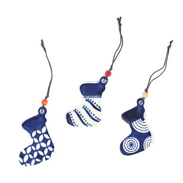 El Puente El Puente Deko-Anhänger "Stiefel'' | Fair Trade & Handmade aus Vietnam, Blau,weiß, – Produktbild 1 von 2