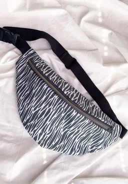 Lena Schokolade Lena Schokolade Zebra Stripes HipBag aus Bio-Baumwolle – Produktbild 1 von 1