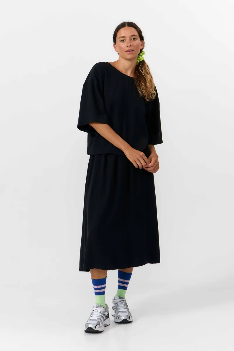 SUITE13LAB SUITE13LAB Damen vegan Bluse Sella Schwarz, Schwarz, – Produktbild 2 von 2