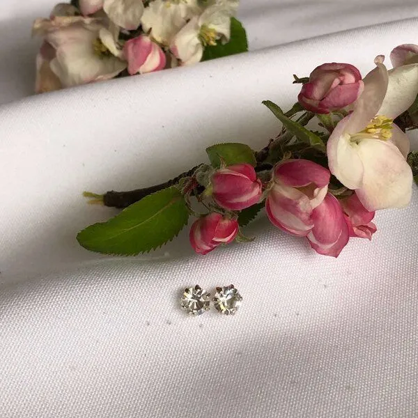 pakilia pakilia Silber Ohrstecker Steinchen Fair-Trade und handmade, Weiß, – Produktbild 4 von 4