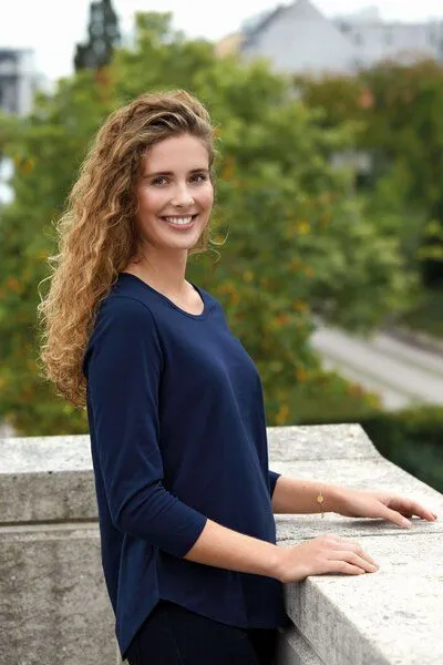 Neutral Neutral® Damen T-Shirt 3/4tel Arm von Neutral Bio Baumwolle, Bordeaux, – Produktbild 3 von 4