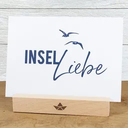 Bow & Hummingbird Bow & Hummingbird Maritime Postkarte "Inselliebe" aus Recyclingpapier – Produktbild 1 von 1