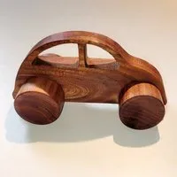 BAGHI BAGHI Rollspielzeug aus upcycling Akazienholz – Produktbild 1 von 1