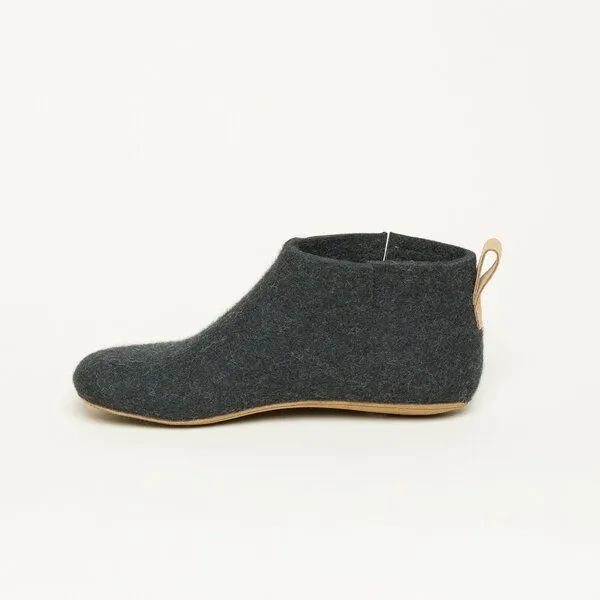Magicfelt Magicfelt 743 Hüttenschuhe aus 100% Merino-Wolle Hausschuh für Damen & Herren Ledersohle, Graphite, – Produktbild 3 von 6