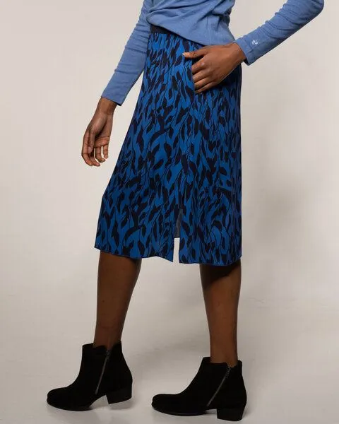 Alma & Lovis Alma & Lovis Modischer Print-Rock aus fließendem EcoVero | Leaf Skirt, Blue (blau), – Produktbild 4 von 4