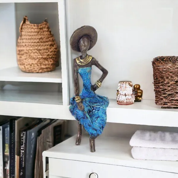 Moogoo Creative Africa Moogoo Creative Africa Bronze-Skulptur "Femme assise avec chapeau" by Soré, Blau, – Produktbild 2 von 4