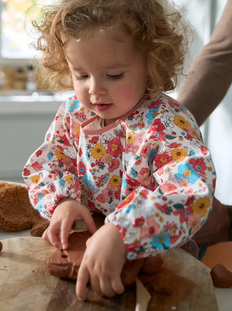 Vertbaudet Bedrucktes Baby Ärmellätzchen mit Auffangtasche, Pudrig rosa, – Produktbild 2 von 3