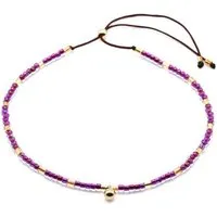 juni juni Lila Perlenarmband "Miss Purple" mit Goldkugel Anhänger aus recyceltem Gold – Produktbild 1 von 1