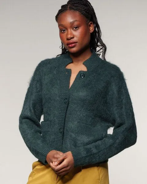 Alma & Lovis Alma & Lovis Kuschelige Wohlfühljacke aus gebrushtem Alpakastrick | Brushed Jacket, Zeder (grün), – Produktbild 1 von 4