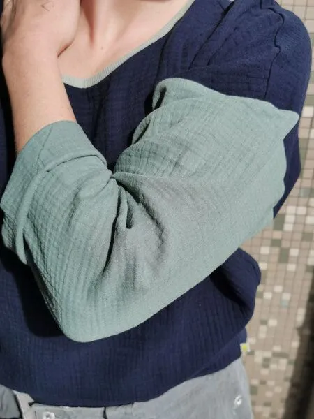 Fräulein Prusselise Fräulein Prusselise Musseline colourblock Top, Shirt, Bluse, bunt, -bio,, Navy-mint, – Produktbild 2 von 4