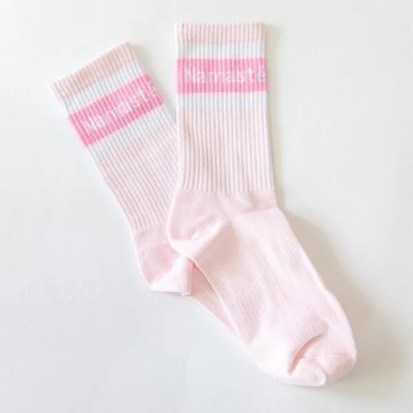 Divasya Divasya Socken mit Yoga Motiv | Namasté | Pink – Produktbild 2 von 4