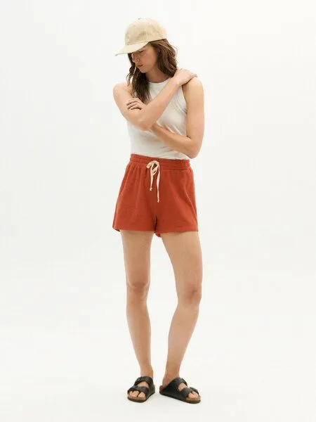 thinking mu thinking mu Shorts - Trash Sue - aus recyceltem Polyester & Baumwolle, Crimson (rot), – Produktbild 3 von 4