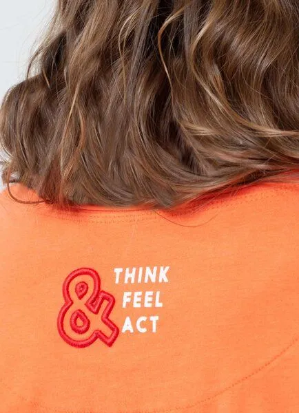 SPARKLES OF LIGHT SPARKLES OF LIGHT Yoga Shirt | THINK FEEL ACT, Rot-orange (orange), – Produktbild 2 von 2