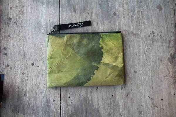 BY COPALA BY COPALA 15–16 Zoll Laptoptasche aus Teak-Blattleder in grün – Produktbild 2 von 8