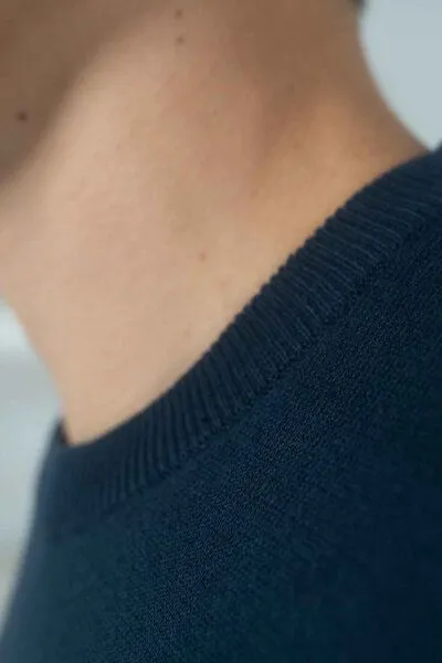 Kultgut Kultgut Fühl dich wohl- Weicher Strickpullover aus reiner Biobaumwolle, Dunkelblau, – Produktbild 3 von 4