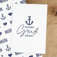 Bow & Hummingbird Bow & Hummingbird Maritime Postkarte "Ein kleiner Gruß vom Meer" aus Recyclingpapier – Produktbild 1 von 1