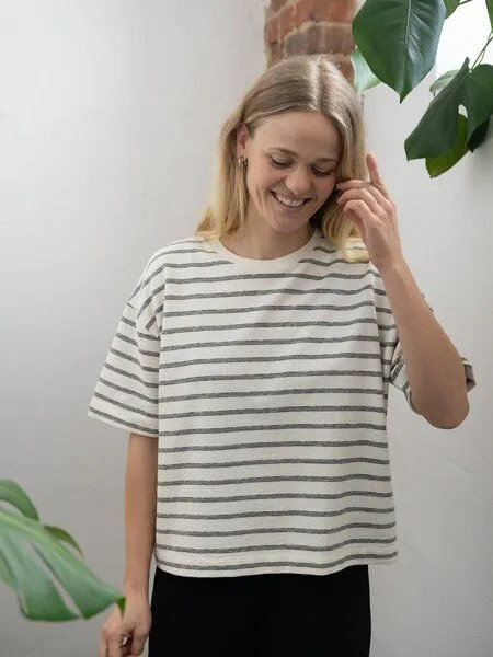 FUXBAU FUXBAU Gestreiftes Boxy Frauen T-Shirt Milos - cremeweiß salbei, Cremeweiss, – Produktbild 2 von 4