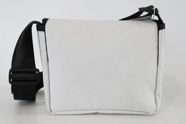 Leonca Leonca Tasche aus recyceltem Segel in 5 Größen – Produktbild 7 von 8
