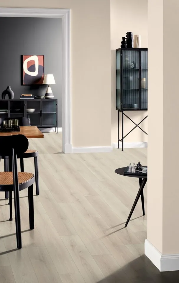 Egger Egger Laminat NatureSense* EL2831 Elton Eiche weiss, (8mm, 1,995qm), Praktisch & Pflegeleicht, Beige|braun, – Produktbild 5 von 5