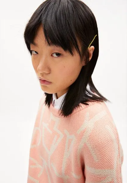 ARMEDANGELS ARMEDANGELS OLESSYAA TYPO - Damen Pullover aus Bio-Baumwolle, Peach blossom light-undyed, – Produktbild 3 von 4