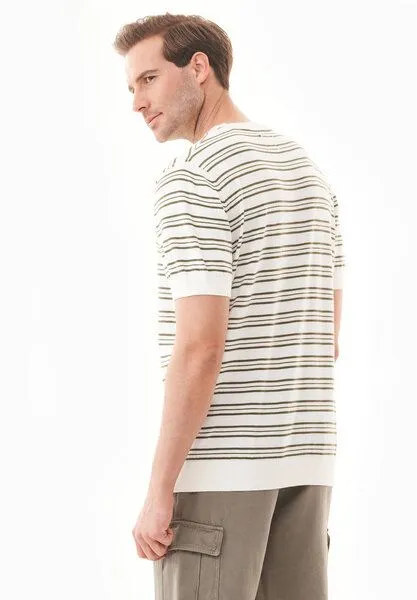 ORGANICATION ORGANICATION Feinstrick-T-Shirt aus Bio-Baumwolle mit Streifen, Off white/khaki, – Produktbild 3 von 4