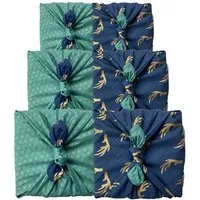 FabRap Gift Wrap FabRap Gift Wrap Wiederverwendbare Geschenkverpackung Furoshiki - FabRap Set mit drei Größen (doppelseitig), Jade & midnight reindeers, – Produktbild 1 von 1