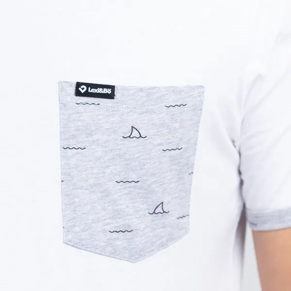 Lexi&Bö Lexi&Bö Shark Fin Pocket T-Shirt Herren, Weiss, – Produktbild 3 von 4