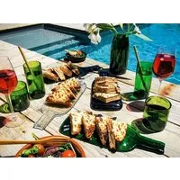Plates et Culotées Upcycling-Servierplatte aus Weinflaschen – weiß & grün von Plates et Culotées - Servierteller – Produktbild 1 von 1