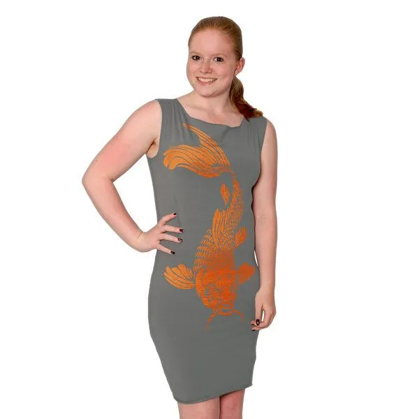 HANDGEDRUCKT HANDGEDRUCKT "Koi03" Bio-Kleidchen, Platingrau, – Produktbild 1 von 3