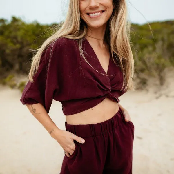NORDLICHT NORDLICHT Damen Knoten Crop Top Merit aus 100% Tencel, Rot, – Produktbild 1 von 4