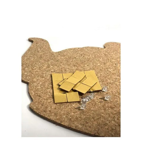 Kork-Deko Kork-Deko Kork-Pinnwand Teekanne 42x30cm mit Pins und Kleber zum Aufhängen – Produktbild 3 von 6
