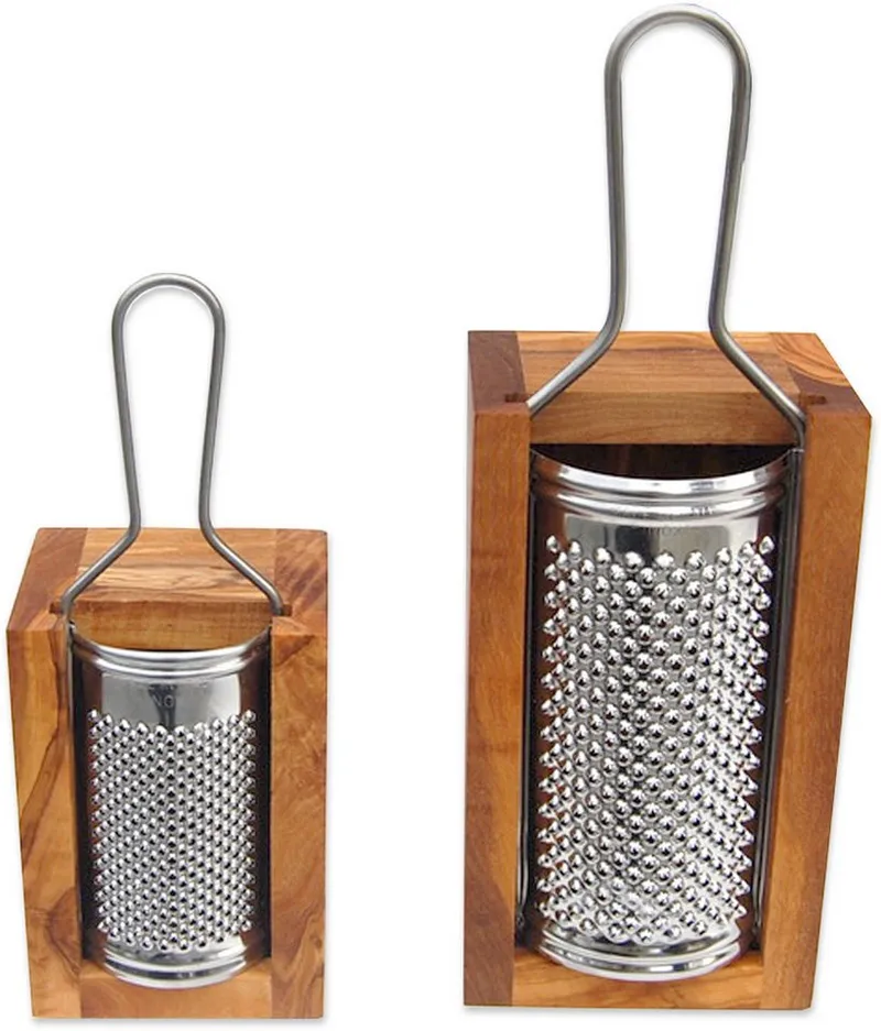 Olivenholz erleben Olivenholz erleben Käsereibe für Hartkäse und Muskat, aus Edelstahl mit Olivenholzbox, Edelstahl, Olivenholz, (Set, 2-St., Metallreibe Edelstahl mit Auffangbox aus Olivenholz), Metallreibe aus Edelstahl, Auffangbox aus Olivenholz, auch für Muskat, Beige, – Produktbild 4 von 5