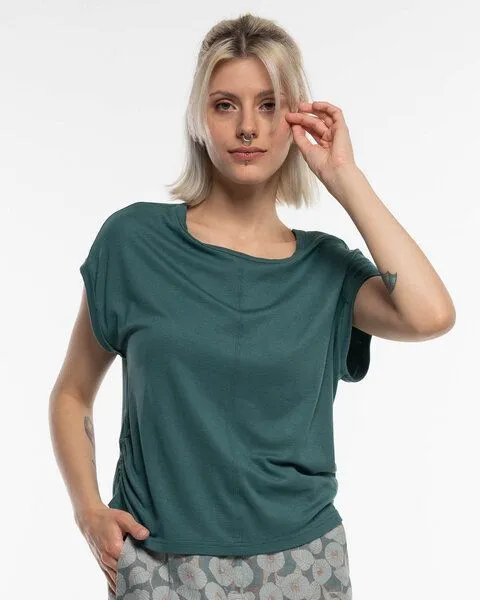 Alma & Lovis Alma & Lovis Legeres Shirt aus fließendem EcoVero | Pique Ruffle Shirt, Botanic (grün), – Produktbild 1 von 4