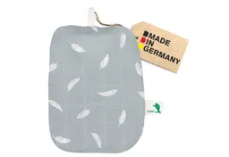 Hugo Frosch Wärmflasche Klassik Mini 0,2 l Handwärmer Made in Germany mit Bio-Baumwollbezug, Feder Grün- langlebige Bettflasche, waschbarer Überzug – Produktbild 1 von 1