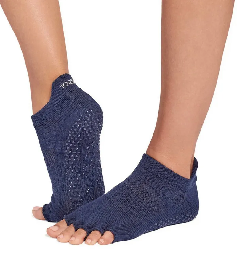 ToeSox Sportsocken Toesox half toe LOWRISE Logo auf der Ferse und in der Gummierung der Sohle, Blau, – Produktbild 1 von 2