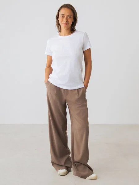 Honest Basics Honest Basics Damen Basic T-Shirt aus Bio- und recycelter Baumwolle, Weiss, – Produktbild 4 von 4