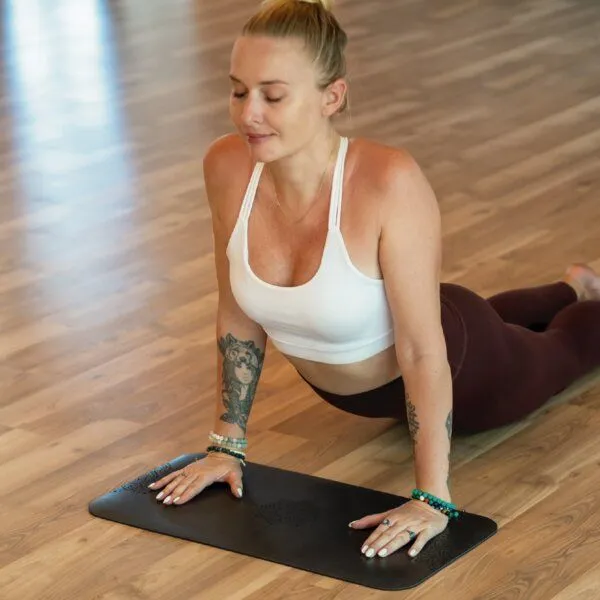 Divasya Divasya Yoga Pad "professional grip" | extra breit & lang, Grün, – Produktbild 3 von 4