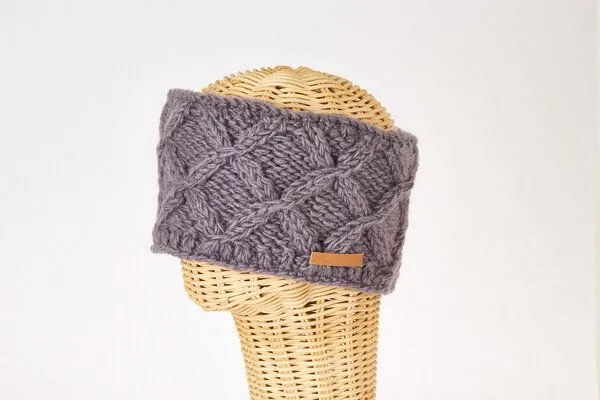 short'n'pietz short'n'pietz Schurwollstirnband mit Zopfrautenmuster, handgestrickt, Taupe, – Produktbild 1 von 1