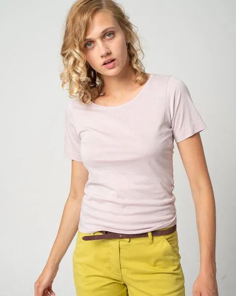 Alma & Lovis Alma & Lovis Basic T-Shirt aus 100% Bio-Baumwolle ‚Tee‘, Violett, – Produktbild 4 von 4