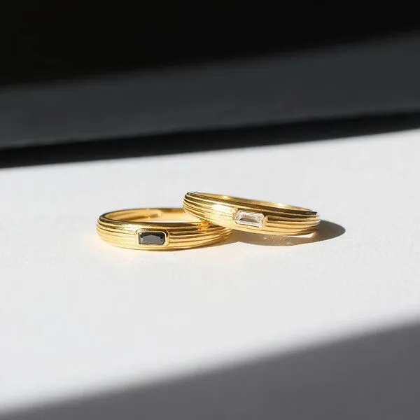 fejn jewelry fejn jewelry Ring 'sparkle riffle' - geriffelt mit Zirkonia, Gold, – Produktbild 3 von 3
