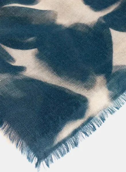 Djian Djian NAMI –Schal aus Merino-Wolle, mulesing-frei, Blau, – Produktbild 3 von 3