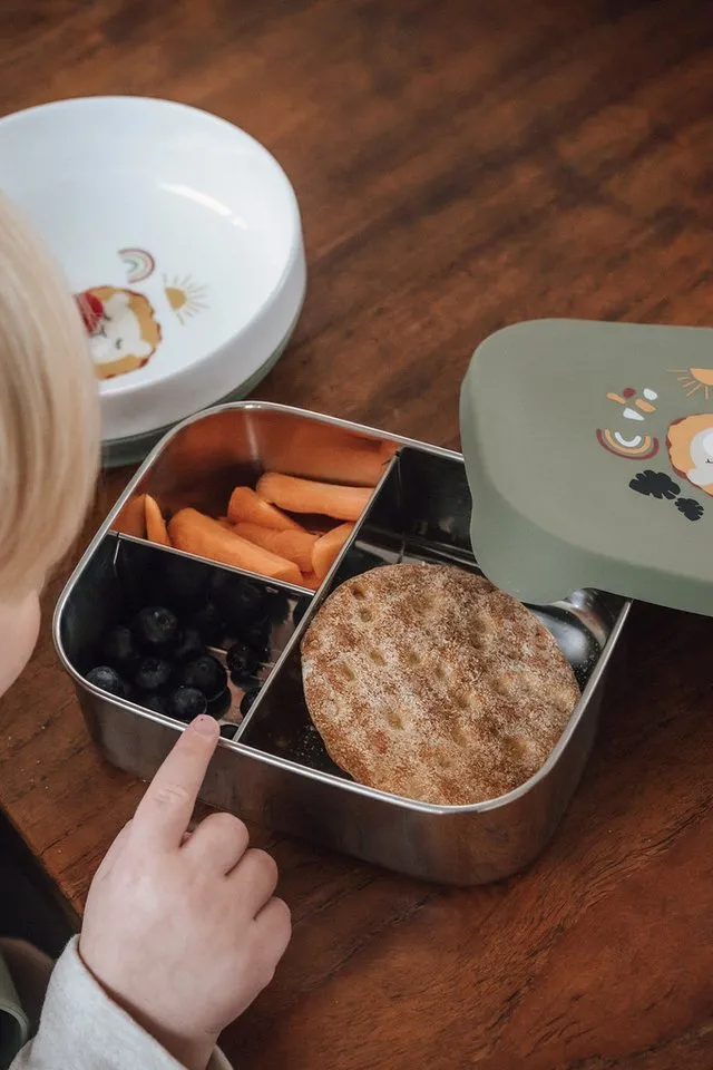 Kikadu Kikadu Kinder Edelstahl Brotdose Silikondeckel Löwe Maße 17 x 13 x 5,5 cm Fassungsvermögen 900 ml, Grün, – Produktbild 4 von 7