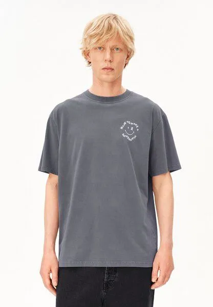 ARMEDANGELS ARMEDANGELS MAARKOS GMT DYE SMILE Herren T-Shirt aus 100% Bio-Baumwolle, Moonshadow washed, – Produktbild 1 von 5